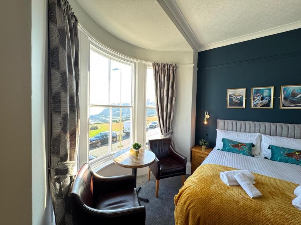 King Room with Sea View room - Image 3