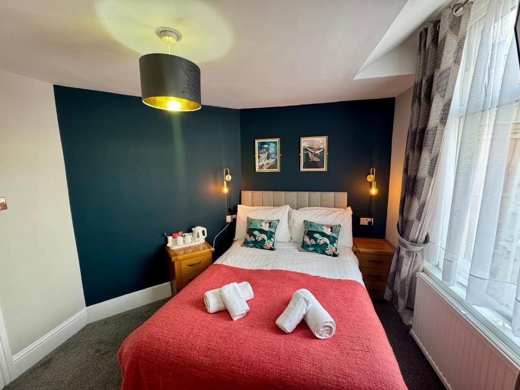 Small Double Room room - Image 1