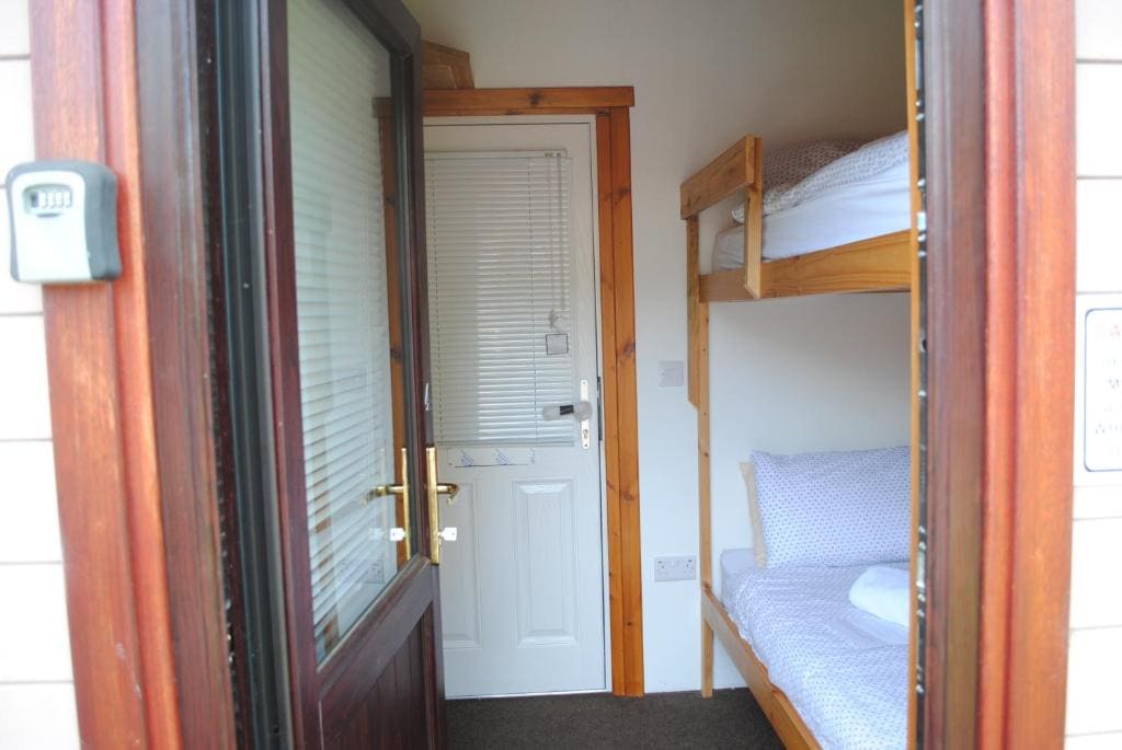 Small Twin Room room - Image 1
