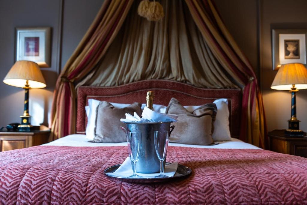 Deluxe King Room room - Image 2