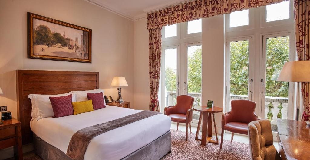 Double Room with Garden View room - Image 2