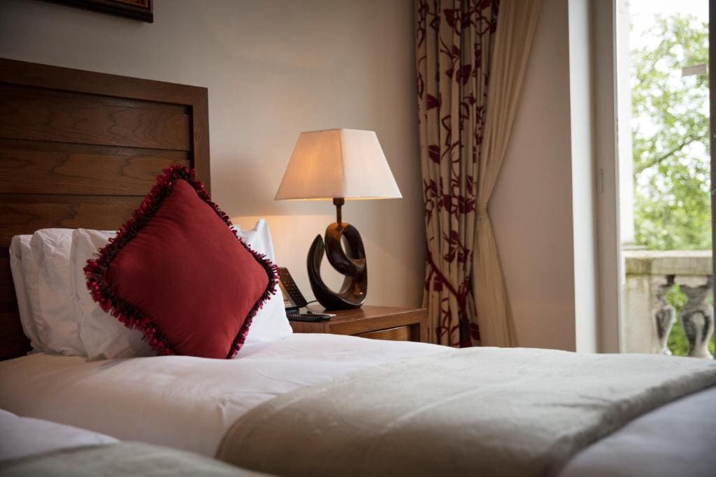 Deluxe Twin Room room - Image 2
