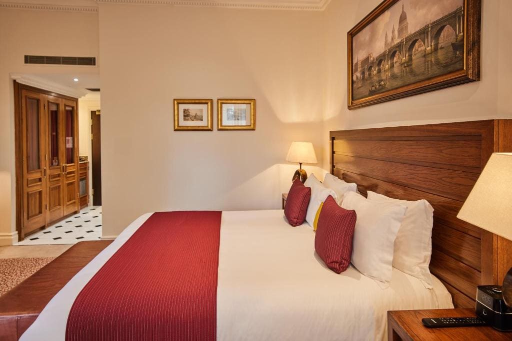 Garden View King Room room - Image 3