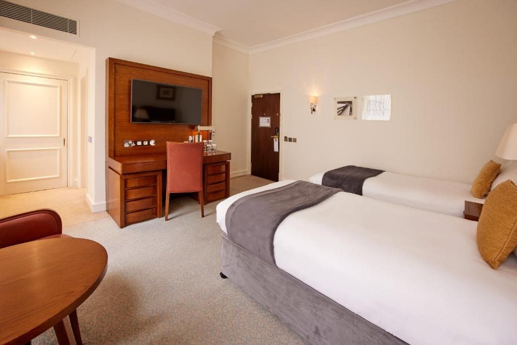 Standard Twin Room room - Image 3