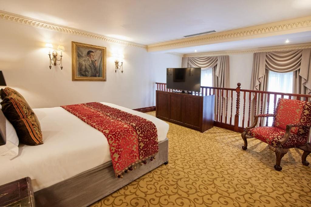 The Library Suite room - Image 1