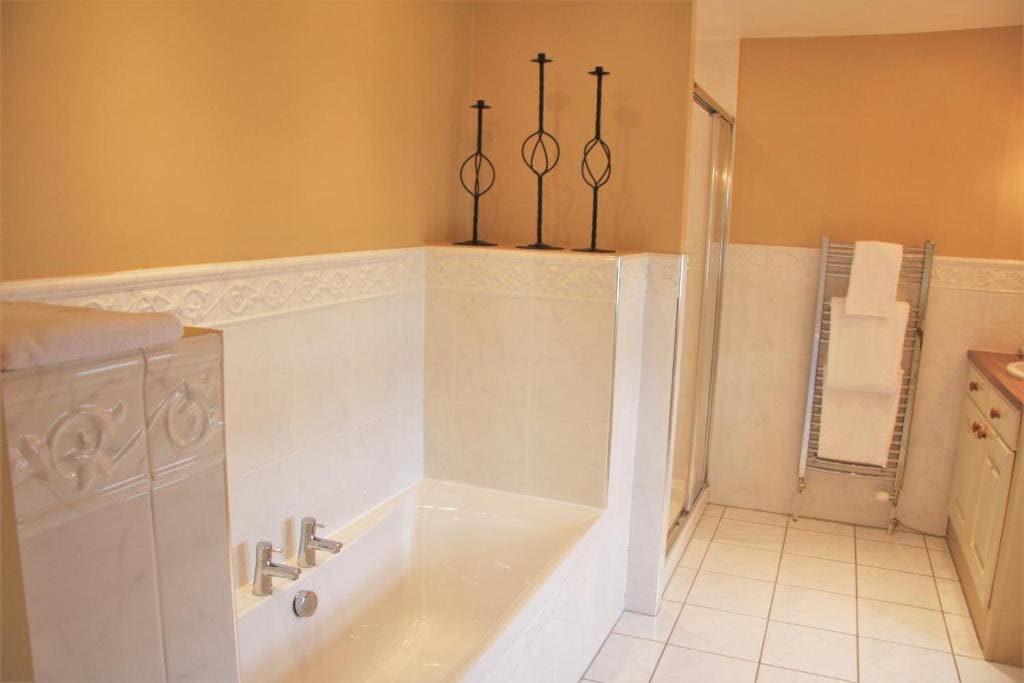Deluxe Suite with Sea View room - Image 3