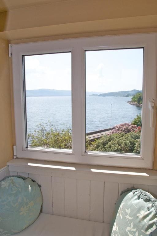 Deluxe Twin Room with Sea View room - Image 3