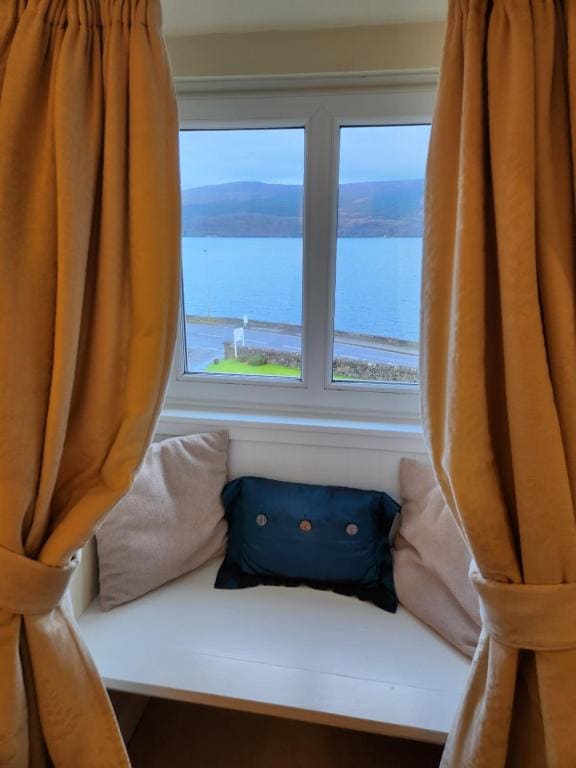 Double Room with Sea View room - Image 3