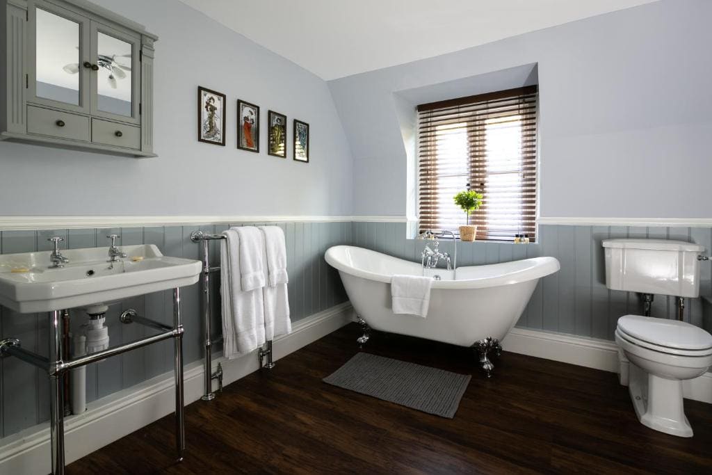 Three-Bedroom Home room - Image 2