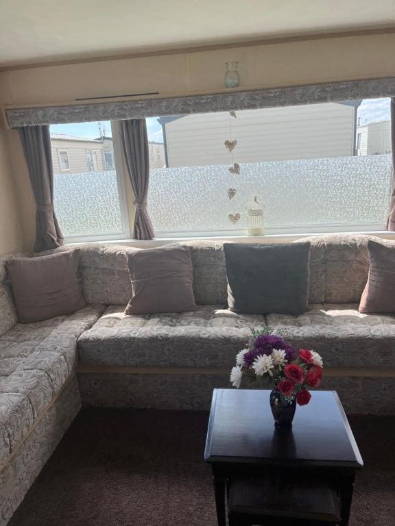 Caravan room - Image 2