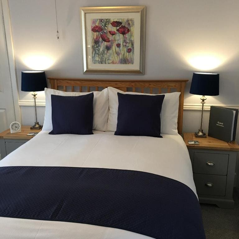 Double Room with Private Bathroom room - Image 1