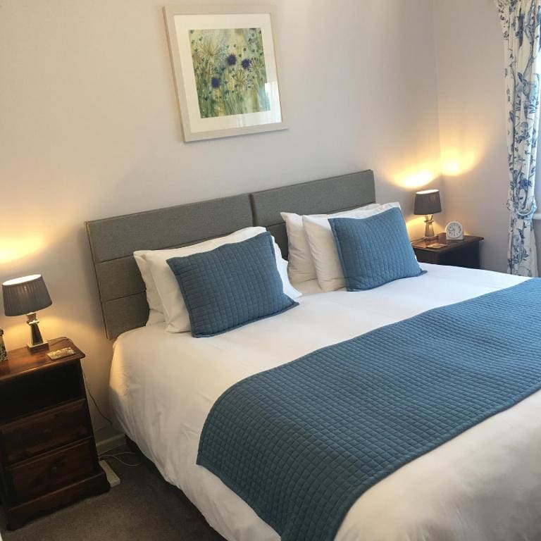 Double or Twin Room with Private Bathroom room - Image 2