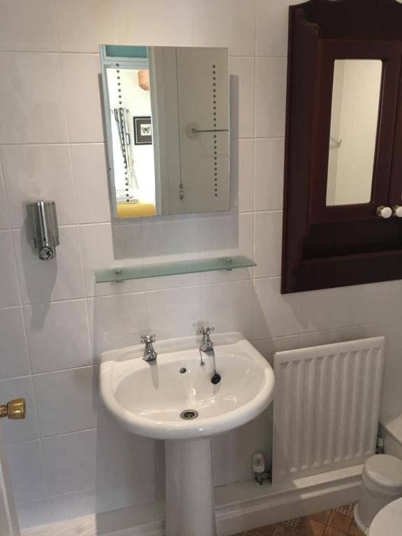 Large Double or Twin Room room - Image 1