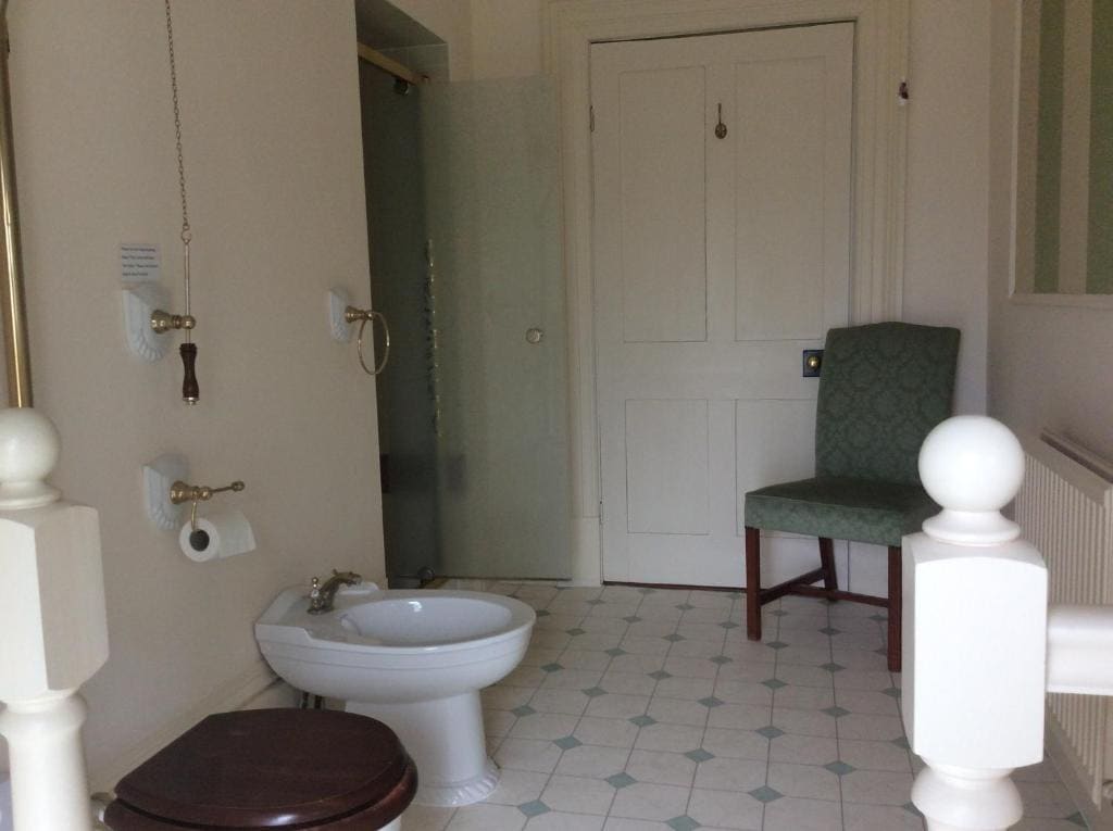 Double Room with King Size Bed room - Image 2