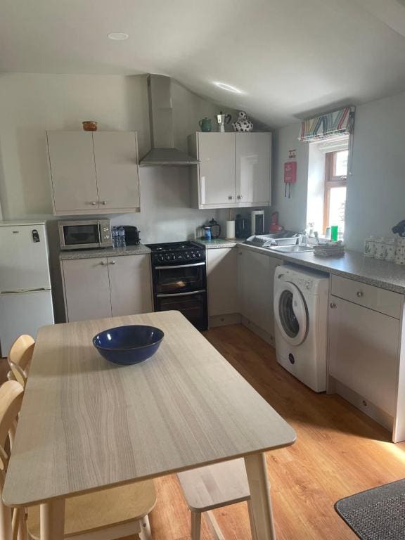 Two-Bedroom Apartment with Garden View room - Image 2