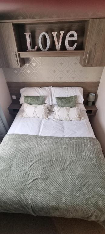 Caravan room - Image 2