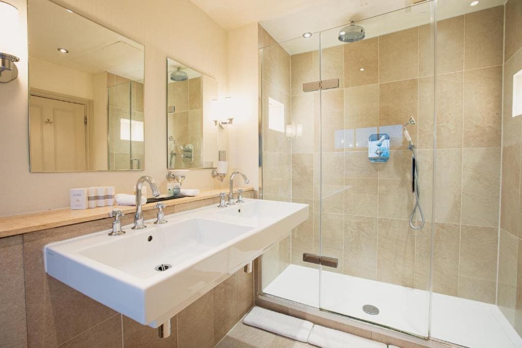 Standard Double Room room - Image 3