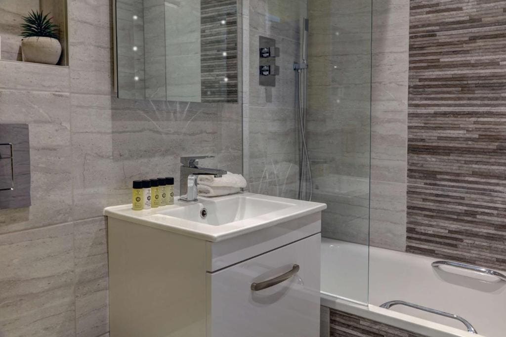 Standard Double Room room - Image 3