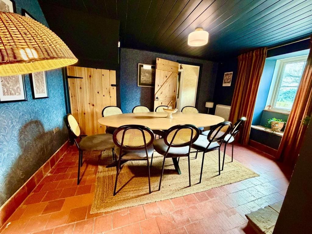 Three-Bedroom House room - Image 2