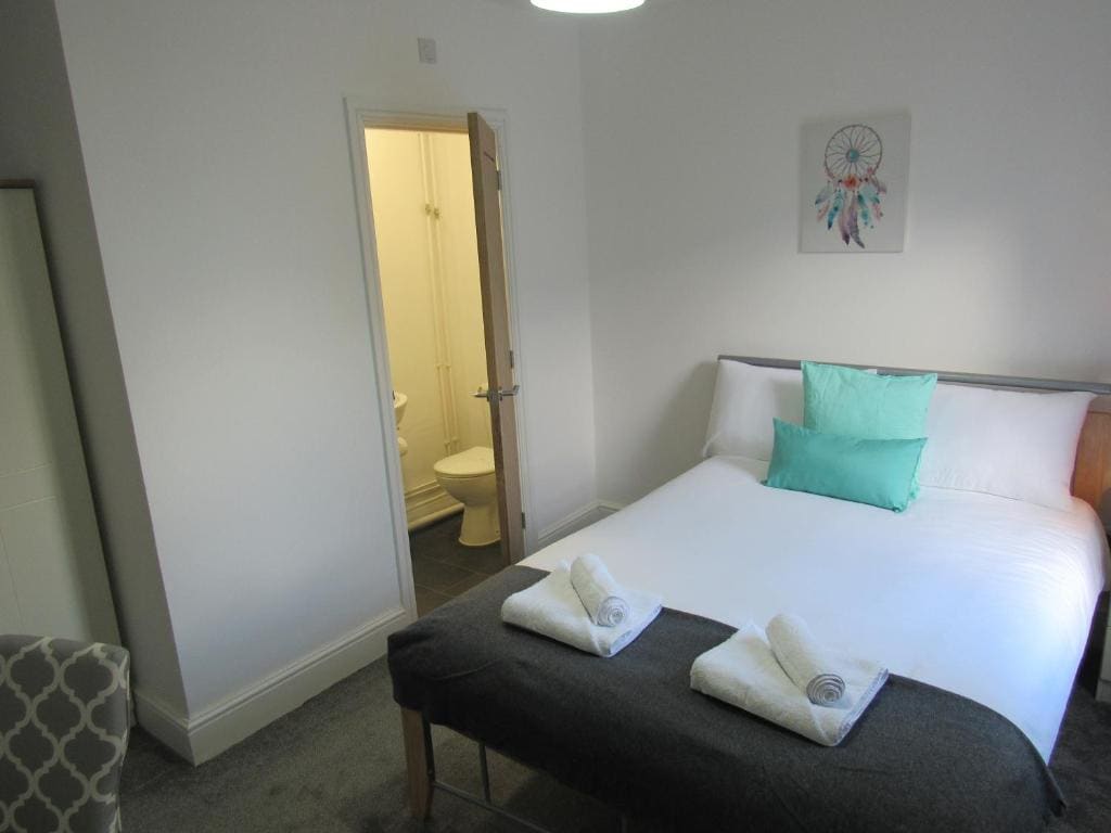 En-Suite Standard Double Room room - Image 1