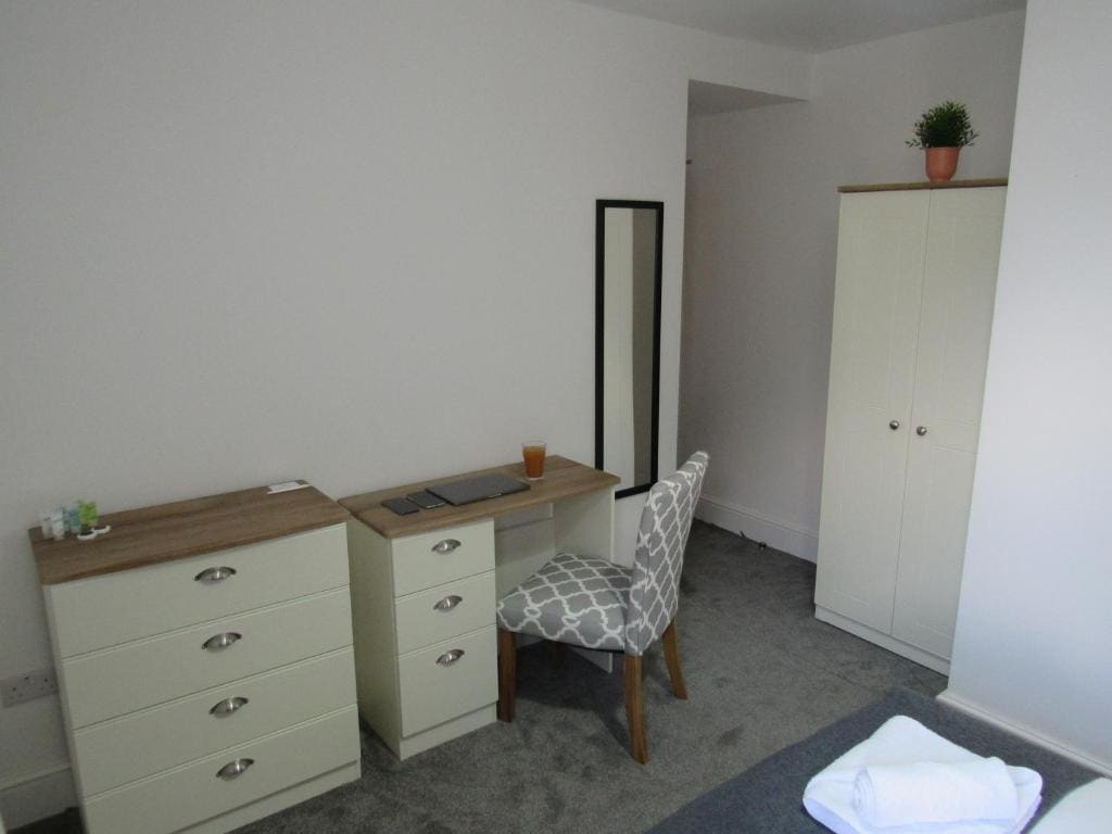 En-Suite Standard Double Room room - Image 2