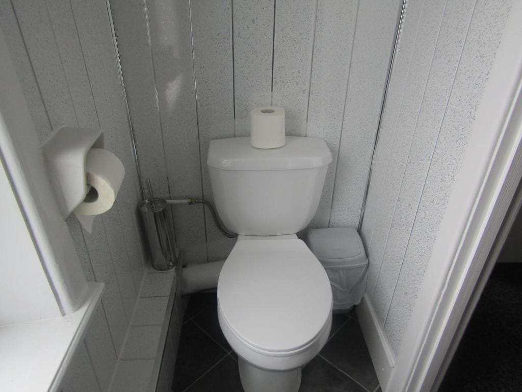 Family Room room - Image 3