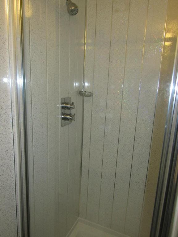 Twin Room with Bathroom room - Image 1