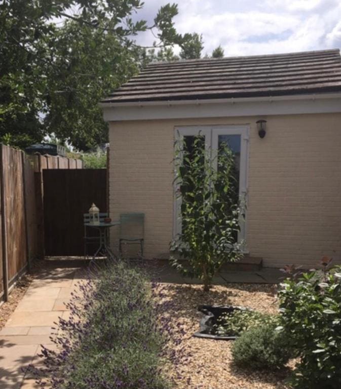 Family Room with Shower room - Image 1