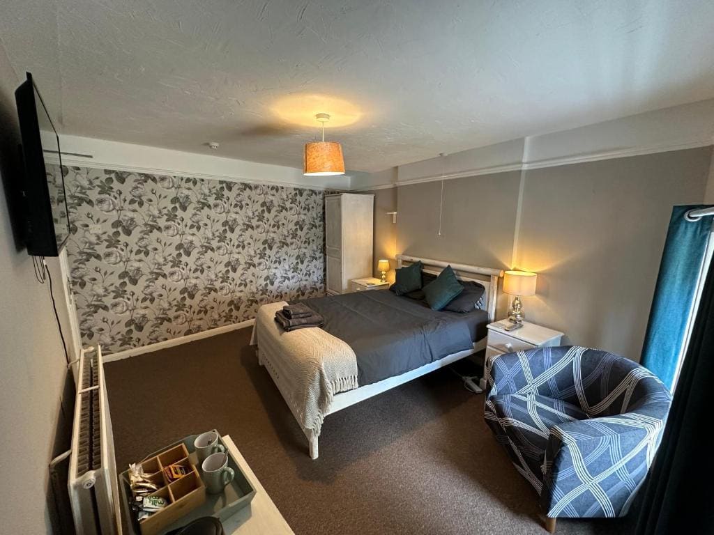Double Room with Private Bathroom room - Image 2
