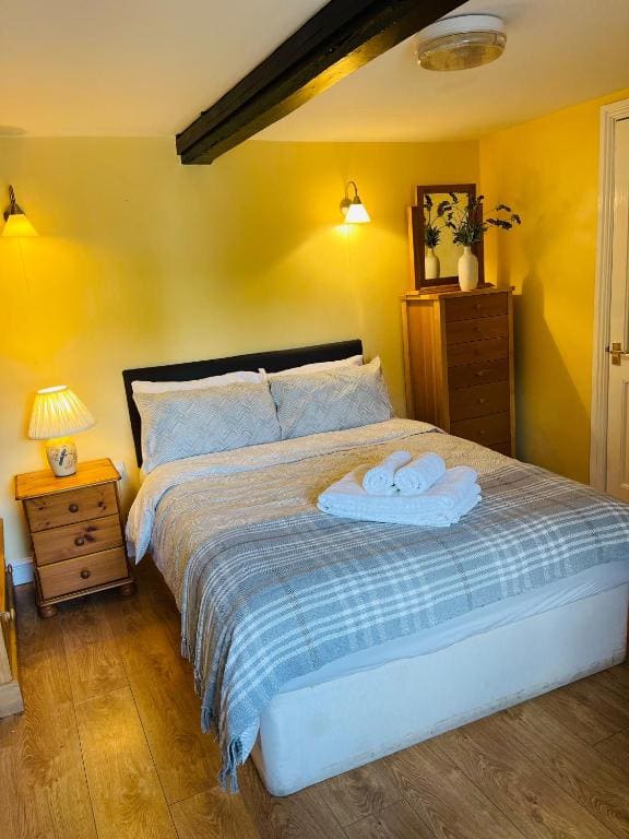 Standard Family Room room - Image 2