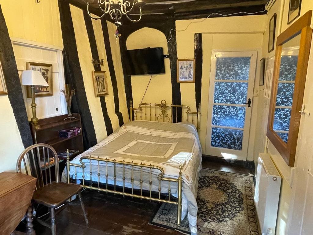 Family Room room - Image 1