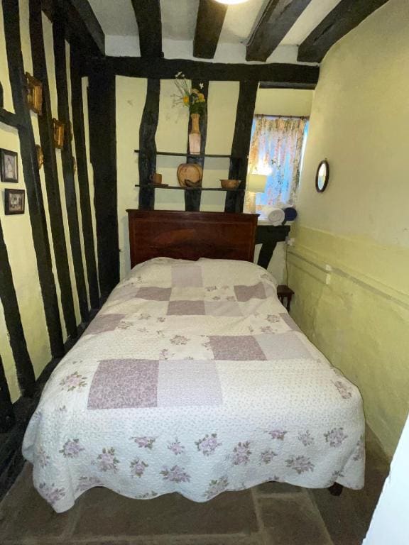 Family Room room - Image 3