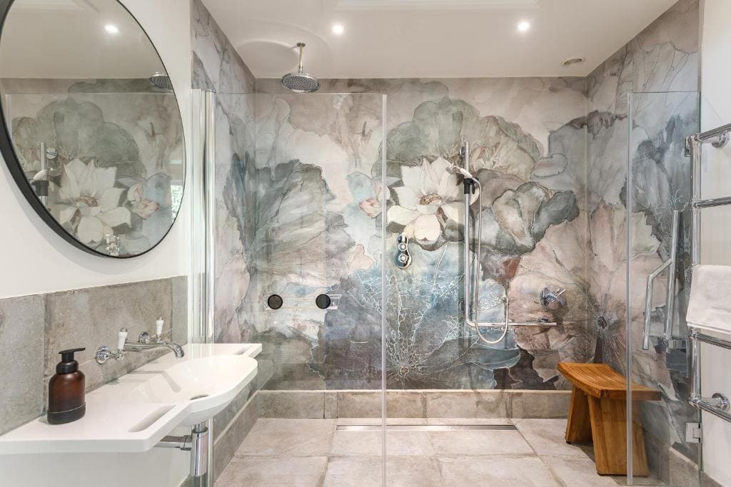 Standard Superking OR Twin Room - Fully Accessible (DOG friendly) room - Image 3
