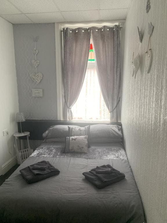 Double Room with Private Bathroom room - Image 1