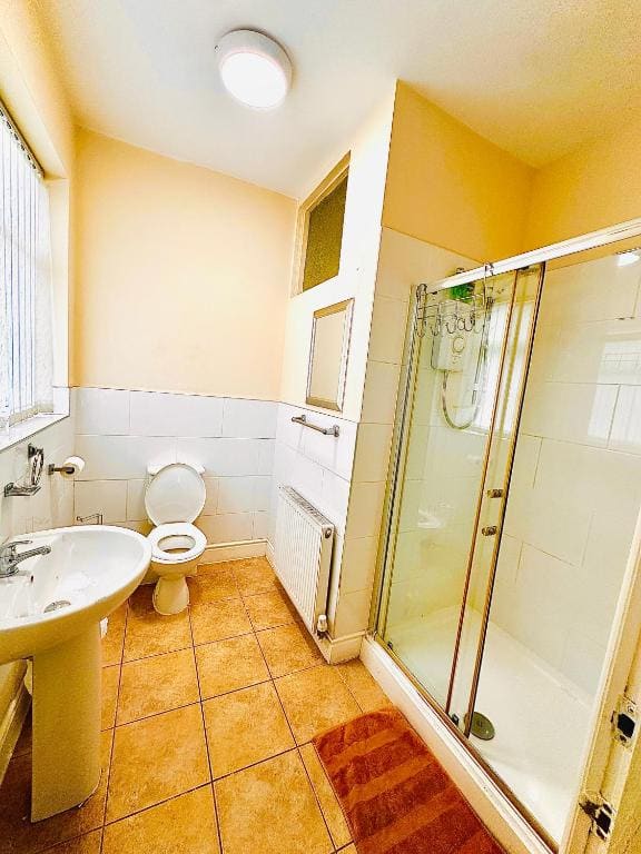 Family Room with Shower room - Image 3