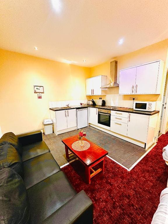 Standard Triple Studio room - Image 3