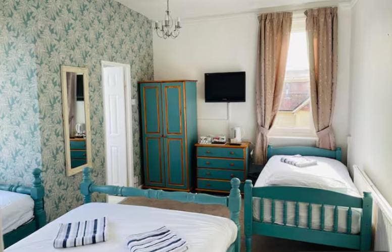 Quadruple Room with Garden View room - Image 1