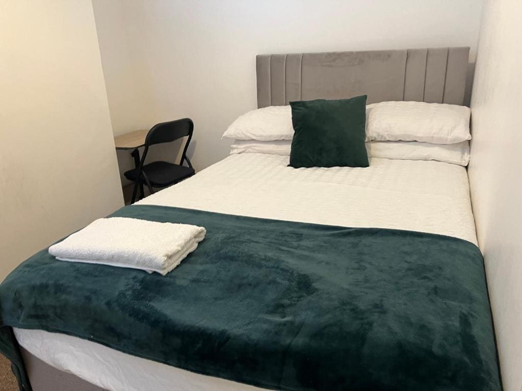 Budget Double Room room - Image 3
