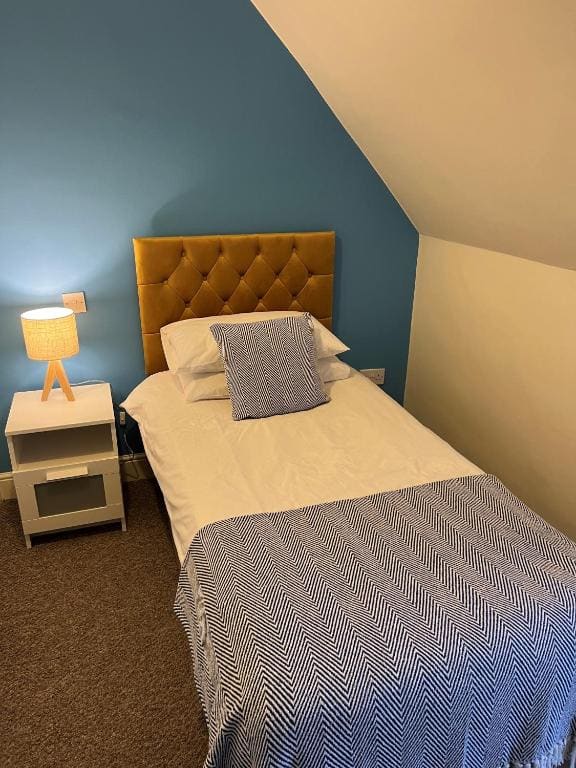 Standard Single Room with Shower room - Image 1