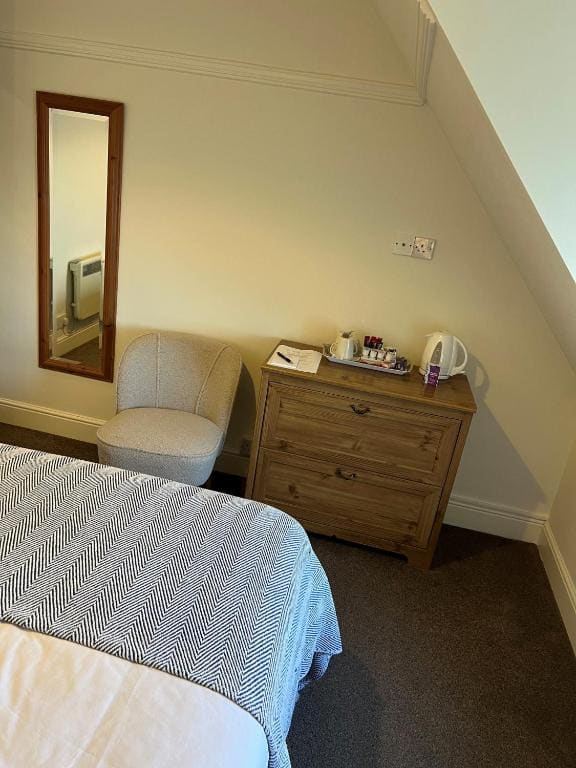 Double Room with Private Bathroom room - Image 1