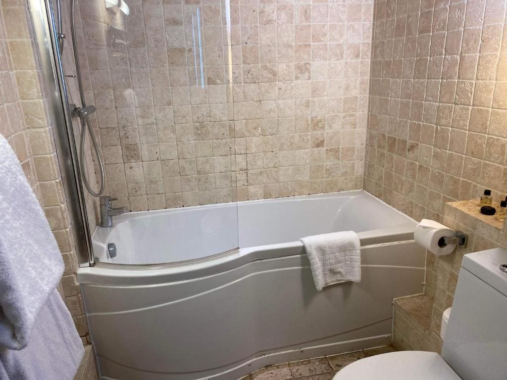 Small Double Room room - Image 1