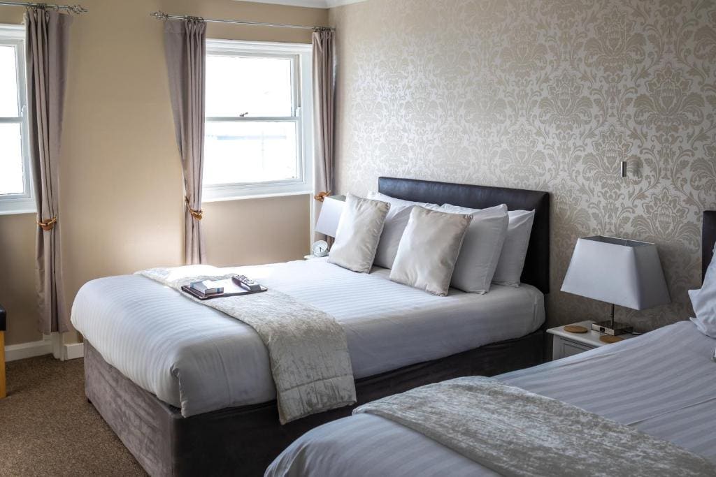 Family Room with Sea View room - Image 3