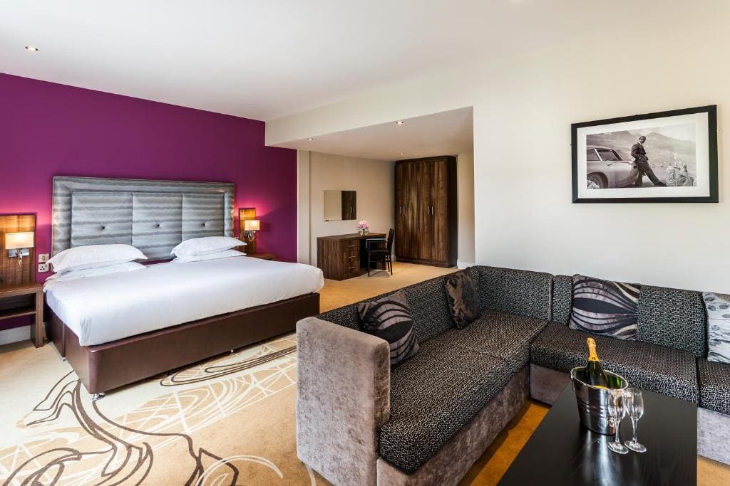 Suite with Lake View room - Image 1