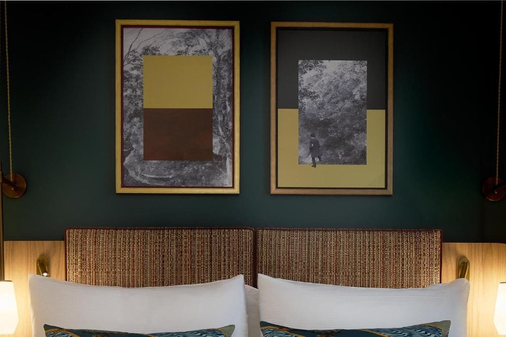 Deluxe King Room with Sofa Bed room - Image 1