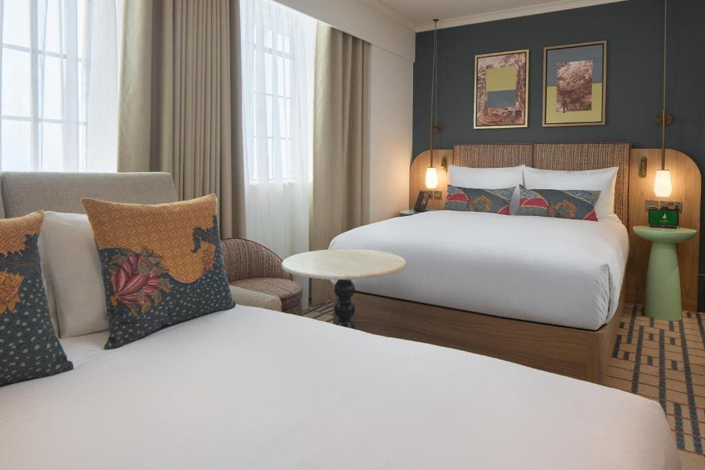 Queen Room with Sofa Bed and View room - Image 1