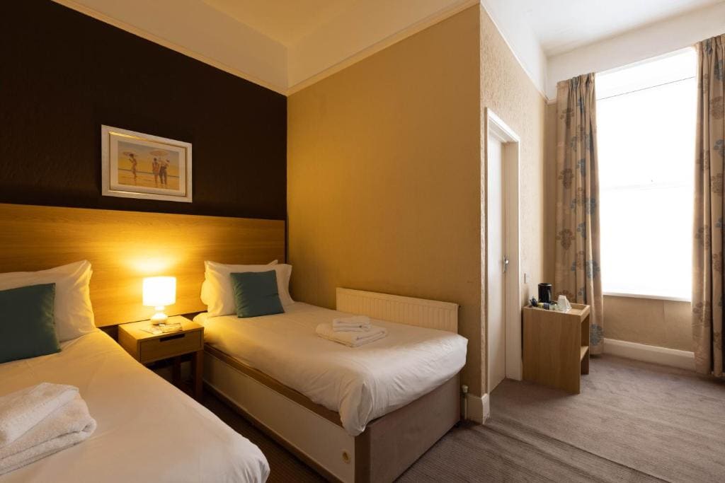 Twin Room room - Image 1