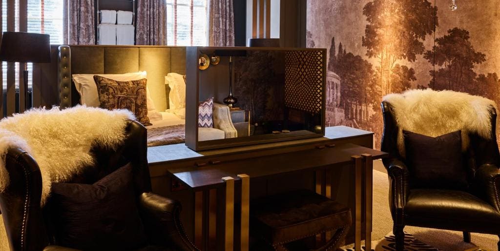 Deluxe Suite room - Image 3