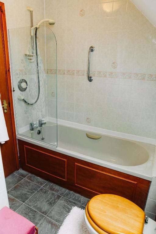 Standard Twin Room room - Image 3