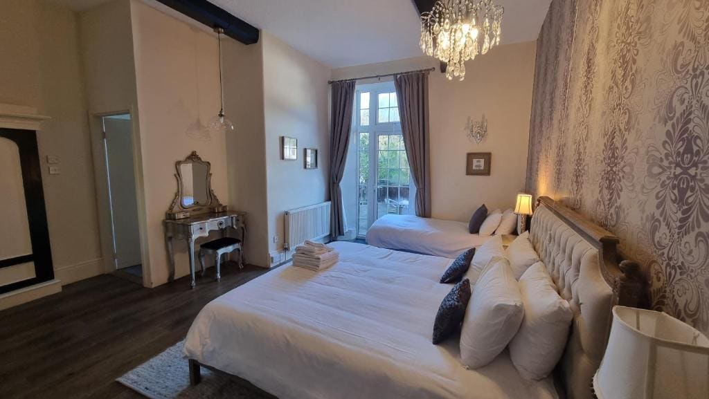 Double or Twin Room room - Image 2