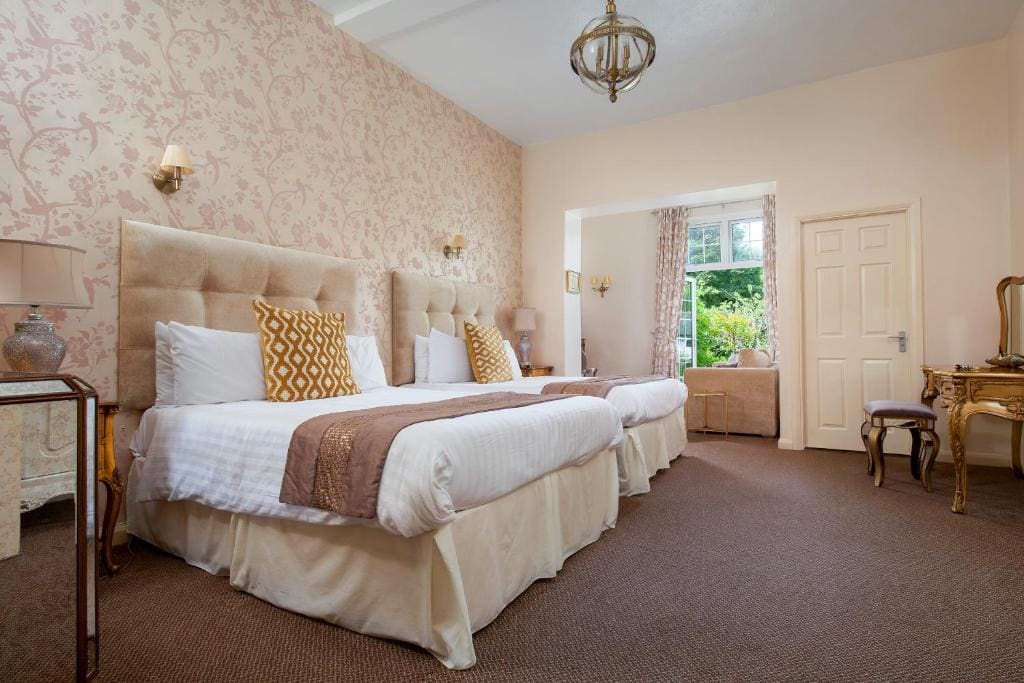 Superior Double Room room - Image 3
